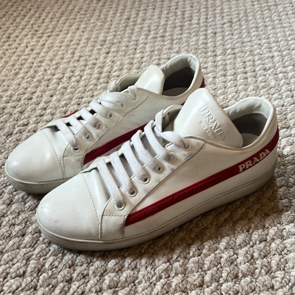 White Prada sneakers with red logo! Size 39 women’s - Picture 3 of 10